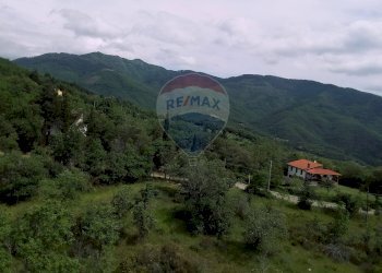 Vista delle montagne - Terreno edificabile Loro Ciuffenna - foto 10