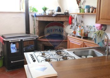 Cucina - Casa semi indipendente Via Rocca Sant'Angelo
 
46, Assisi - foto 7