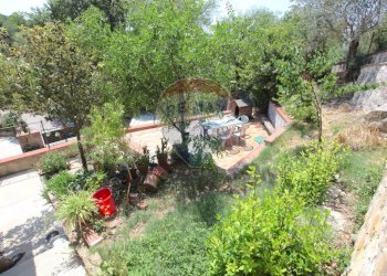 Giardino - Casa semi indipendente Via Rocca Sant'Angelo
 
46, Assisi - foto 20