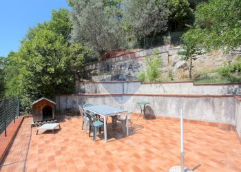 Terrazza - Casa semi indipendente Via Rocca Sant'Angelo
 
46, Assisi - foto 24