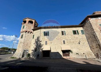 Edificio all\'aperto - Appartamento Perugia - foto 4
