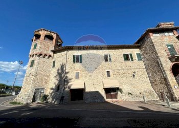Edificio all\'aperto - Appartamento Perugia - foto 5