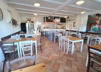 Cucina - Locale Commerciale Strada Ponte Felcino Ponte Pattoli
 
24 C 5, Perugia - foto 8