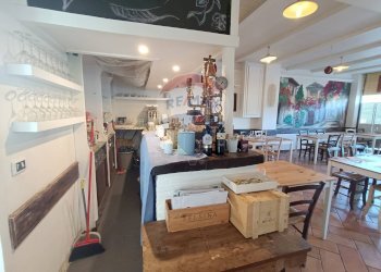 Camera / camera da letto - Locale Commerciale Strada Ponte Felcino Ponte Pattoli
 
24 C 5, Perugia - foto 12