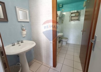 Bagno - Locale Commerciale Strada Ponte Felcino Ponte Pattoli
 
24 C 5, Perugia - foto 14