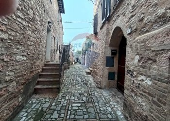 Edificio all\'aperto - Trilocale Spello - foto 8