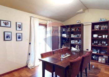 Sala da pranzo - Villa Via Della Ripa, Gubbio - photo 8