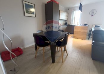 Sala da pranzo - Quadrilocale Strada Lidarno Petrignano
 
3 R, Perugia - foto 13