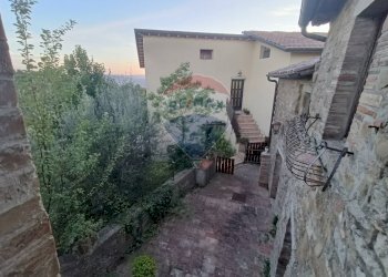 Casa all\'aperto - Casa indipendente Via San Michele
 
38, Valfabbrica - foto 3