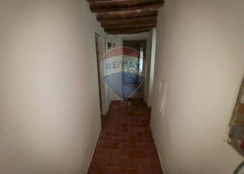 Hall / corridoio - Casa indipendente Via San Michele
 
38, Valfabbrica - foto 33