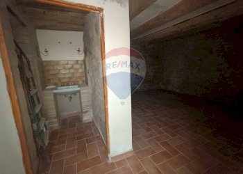 Hall / corridoio - Casa indipendente Via San Michele
 
38, Valfabbrica - foto 42