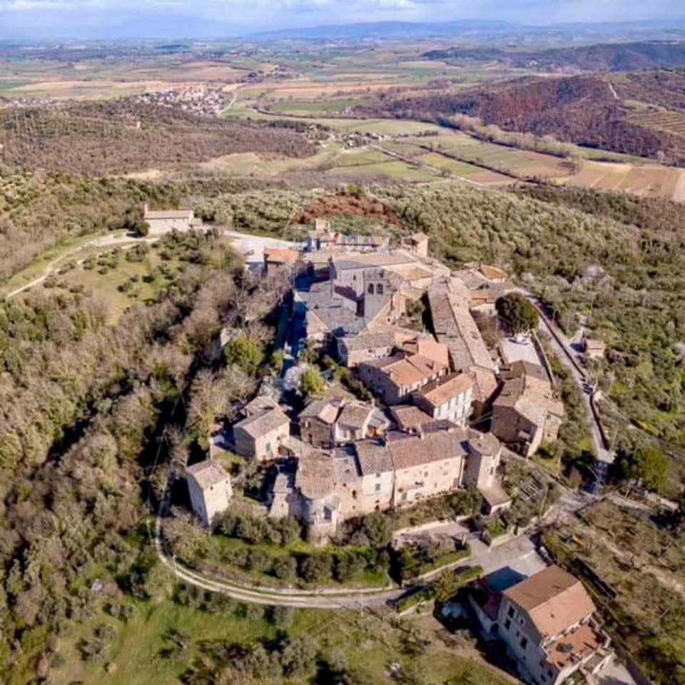 Vista delle montagne - Quadrilocale VIA DELLE PUGLIE
 
13, Perugia - foto 3