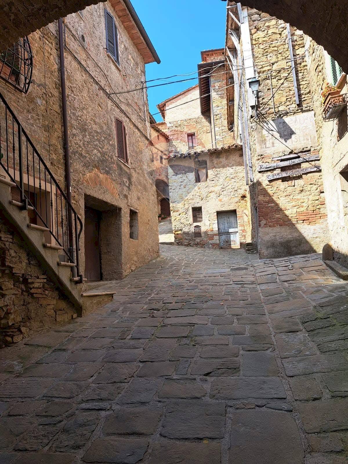 Edificio all\'aperto - Quadrilocale VIA DELLE PUGLIE
 
13, Perugia - foto 2