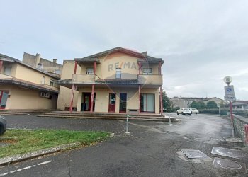 Casa all\'aperto - Locale Commerciale Piazzale Carlo Levi 14 - 15
 
14-15, Fabro - foto 5