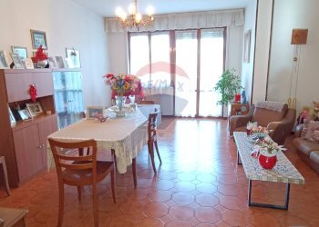 Sala da pranzo - Appartamento Salita Biscarini
 
1 A, Marsciano - foto 12