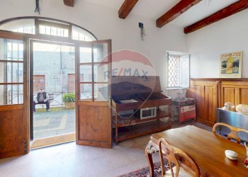 Sala da pranzo - Casa indipendente Viale Vittorio Veneto
 
4, Marsciano - foto 8