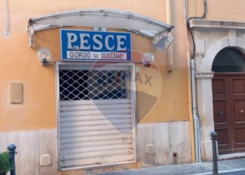 Edificio all\'aperto - Locale Commerciale Via Porto Neroniano
 
12, Anzio - foto 1