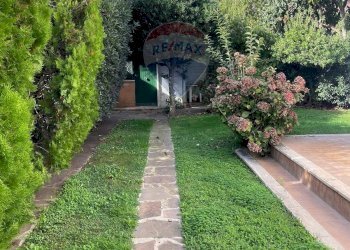 Giardino - Villa VIA TRONTO
 
33, Ardea - photo 3