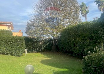 Giardino - Villa VIA TRONTO
 
33, Ardea - photo 6