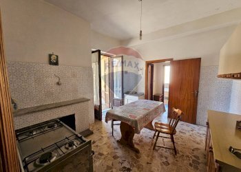 Sala da pranzo - Trilocale Via Serrone
 
2, Centola - foto 3