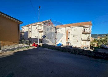 Edificio all\'aperto - Trilocale Via Serrone
 
2, Centola - foto 8