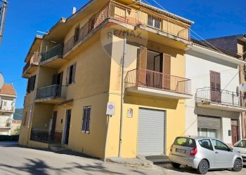 Edificio all\'aperto - Trilocale Via Serrone
 
2, Centola - foto 25