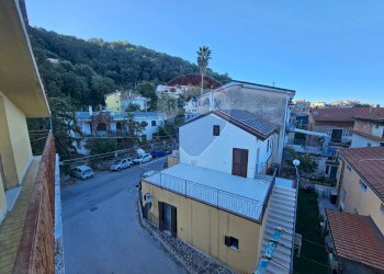 Edificio all\'aperto - Quadrilocale Serrone
 
2, Centola - foto 2