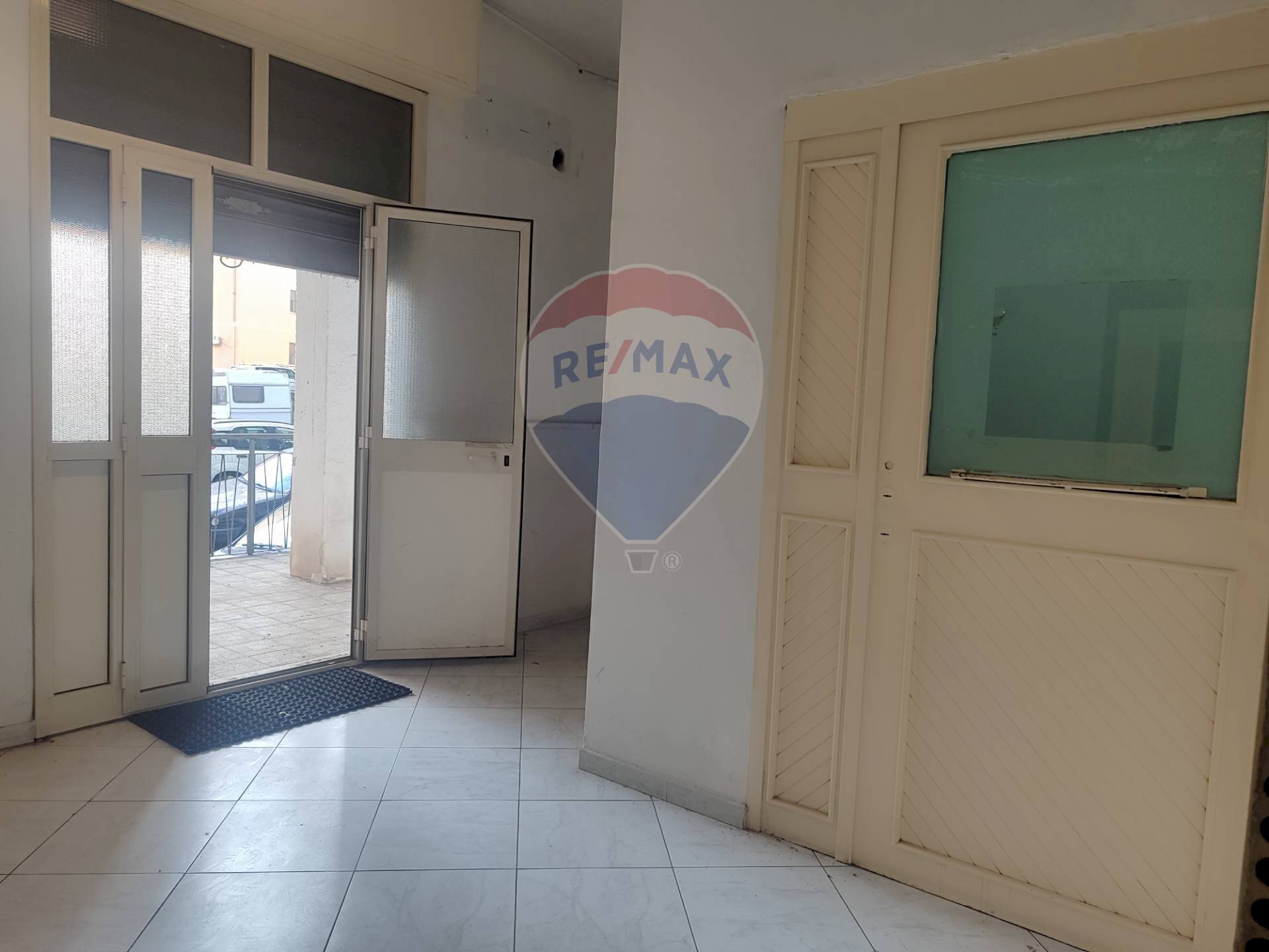 Stanza vuota - Commercial Premises Via Sardegna
76, Catania - photo 2