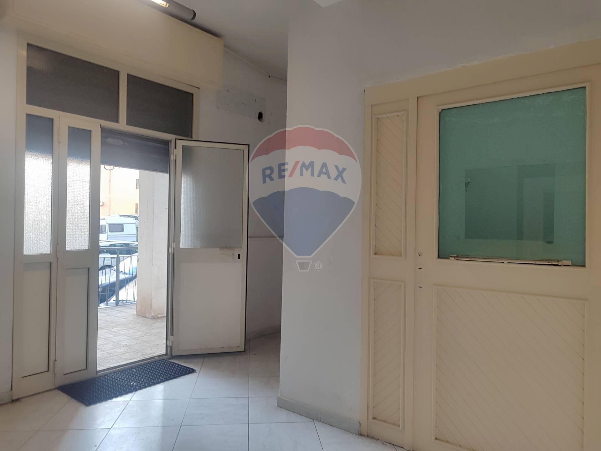 Stanza vuota - Commercial Premises Via Sardegna
76, Catania - photo 3