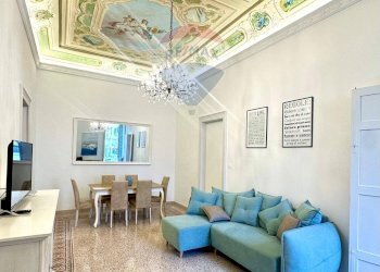 Sala da pranzo - Quadrilocale Piazza Vittorio Emanuele III
 
21, Cisternino - foto 15