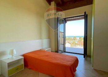 Camera / camera da letto - Trilocale VIA PANORAMICA
 
34, Tortoreto - foto 14