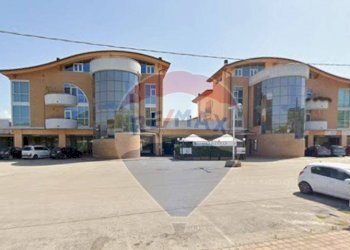 Esterno centro commerciale - Locale Commerciale via roma
 
1, Scoppito - foto 1