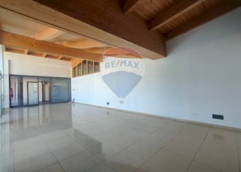 Interno locale commerciale - Locale Commerciale via roma
 
1, Scoppito - foto 6