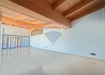 Interno locale commerciale - Locale Commerciale via roma
 
1, Scoppito - foto 8