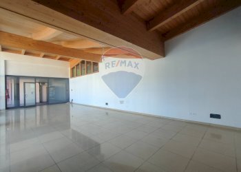 Interno locale commerciale - Locale Commerciale via roma
 
1, Scoppito - foto 10