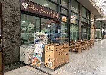 Edificio all\'aperto - Attività Commerciale Napoli - foto 4