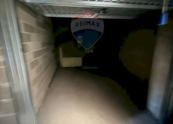 Parcheggio - Box via Brichetti
 
76, Pavia - foto 5