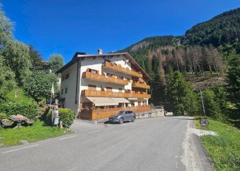 Foto 2 - Bilocale VIA CAMBREMBO FOPPOLO
 
4, Foppolo - foto 2