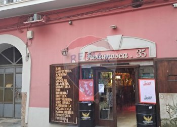 Edificio all\'aperto - Quadrilocale guido fiera mosca
 
37, Capua - foto 1