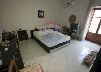 Camera / camera da letto - Quadrilocale guido fiera mosca
 
37, Capua - foto 10