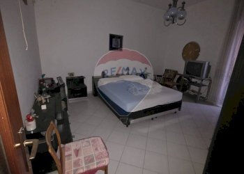 Camera / camera da letto - Quadrilocale guido fiera mosca
 
37, Capua - foto 12