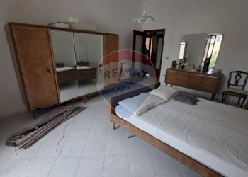 Camera / camera da letto - Quadrilocale guido fiera mosca
 
37, Capua - foto 22