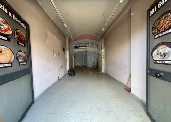 Hall / corridoio - Locale Commerciale Viale Regione Siciliana Nord Ovest
 
2617, Palermo - foto 2