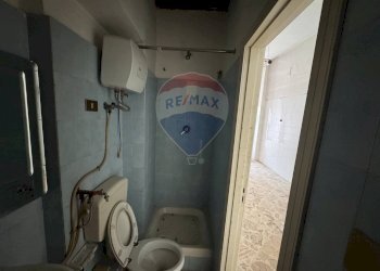 Bagno - Locale Commerciale Viale Regione Siciliana Nord Ovest
 
2617, Palermo - foto 7