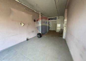 Stanza vuota - Locale Commerciale Viale Regione Siciliana Nord Ovest
 
2617, Palermo - foto 14