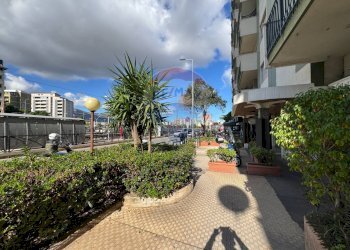 Edificio all\'aperto - Locale Commerciale Viale Regione Siciliana Nord Ovest
 
2617, Palermo - foto 21