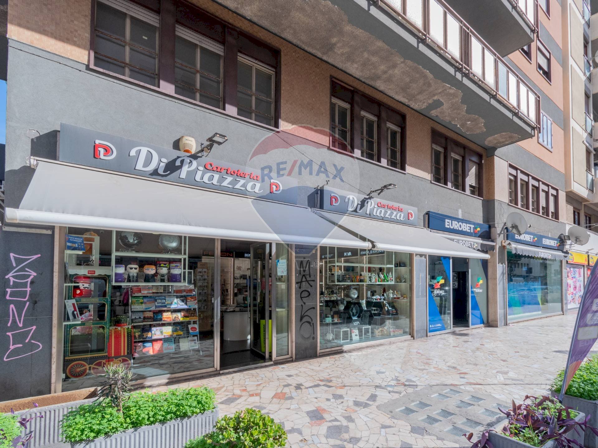 Edificio all\'aperto - Locale Commerciale Via Marchese Di Villabianca
91, Palermo - foto 2