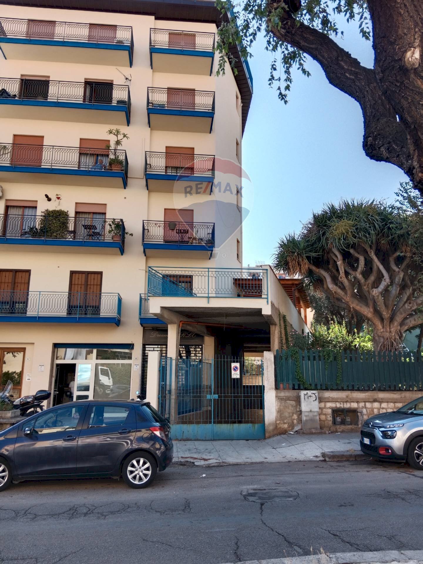 Edificio all\'aperto - Commercial Premises VIA AMEDEO D'AOSTA
 
16 C, Palermo - photo 1