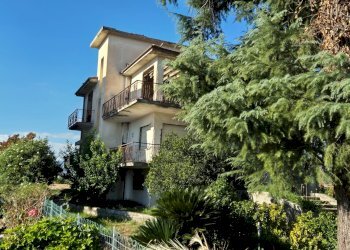 Foto 2 - Terreno edificabile Via Stazione
 
242, Fondi - foto 1