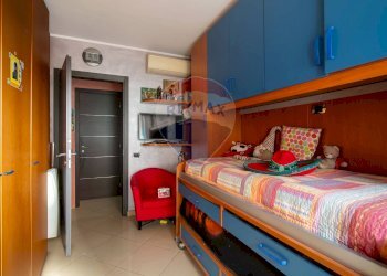 Camera / camera da letto - Three-room apartment Via Sabatino Lopez
 
5, Milano - photo 8